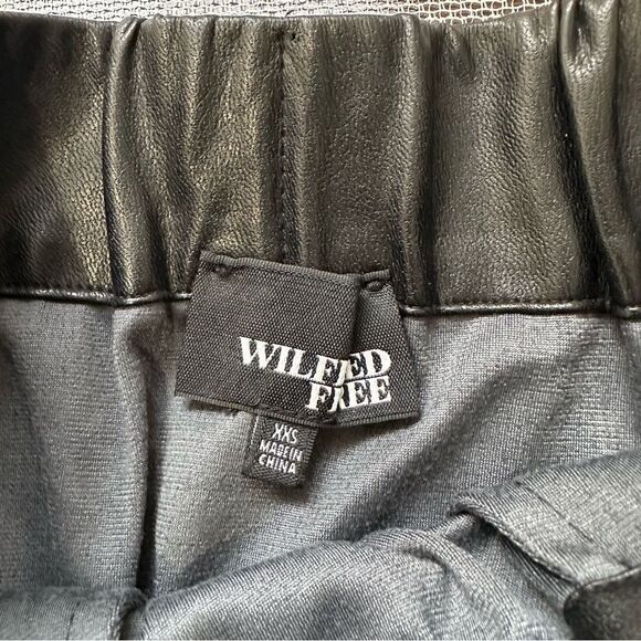 Aritzia Wilfred Free Faux Leather Nathalie Skirt Sz XXS Black - Picture 5 of 9